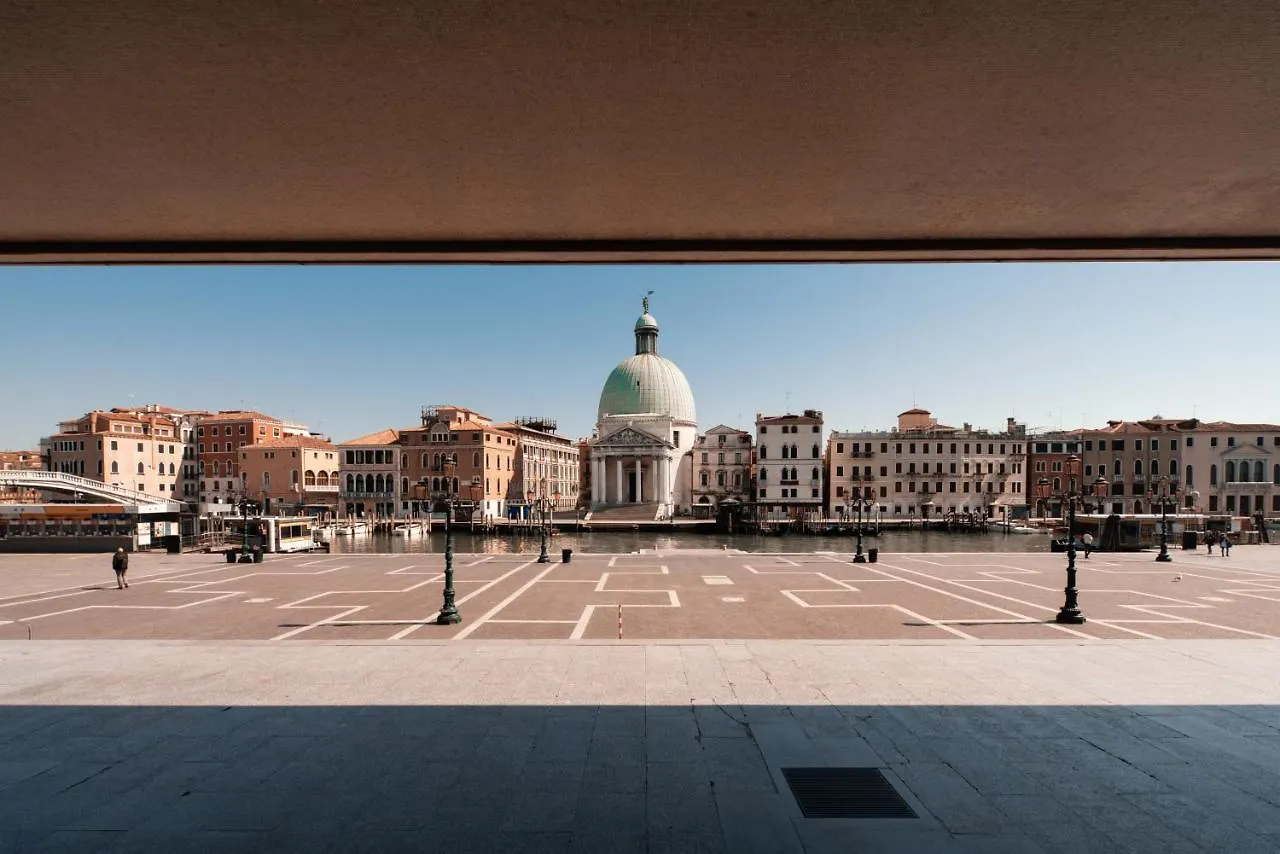 Venetian Palace R&R Apartamento