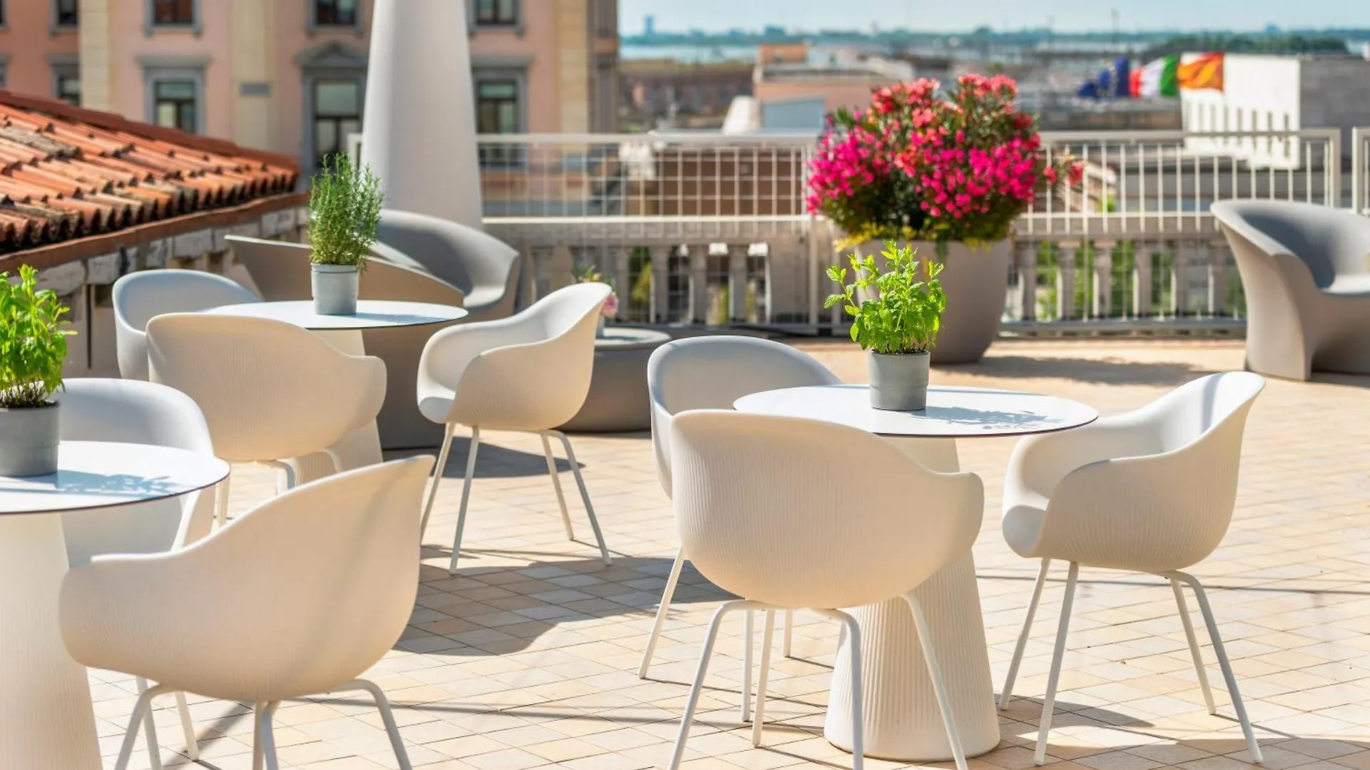 Venetian Palace R&R