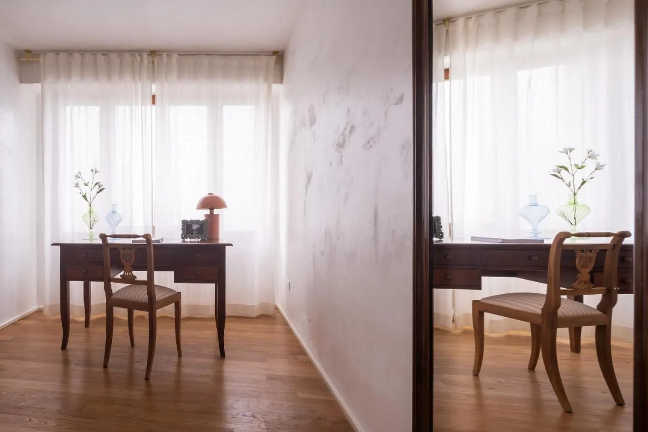 Apartment Venetian Palace R&R